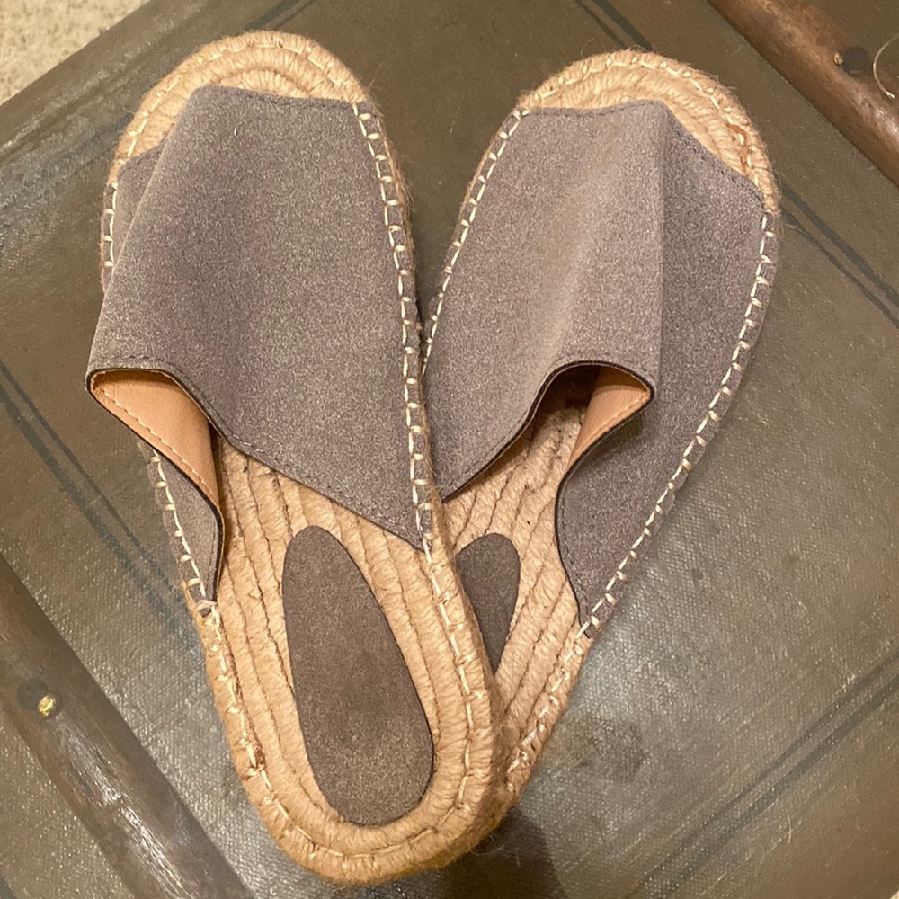 Woven rope slides gray vegan leather never been worn